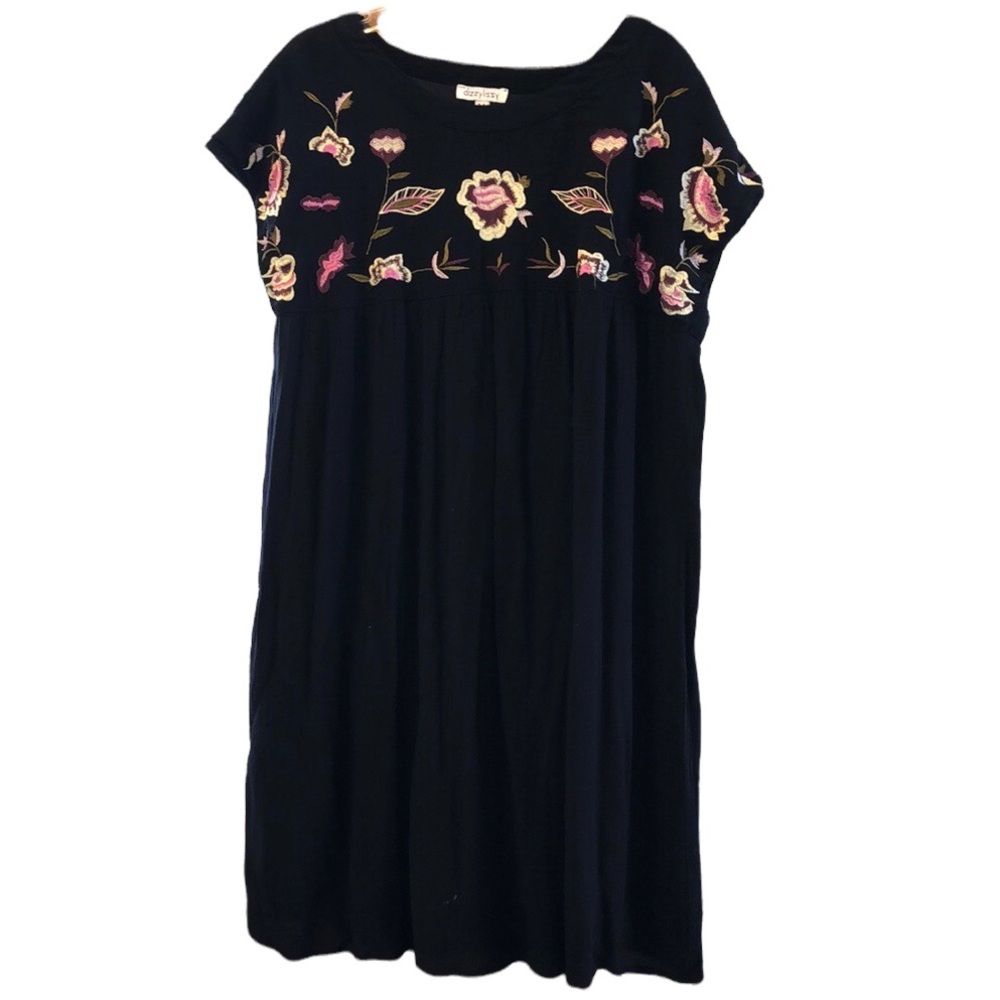 Dizzy Lizzy black empire waist embroidered dress size medium